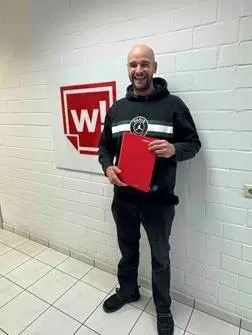 Xander ist unser neuer Etiketten-Spezialist